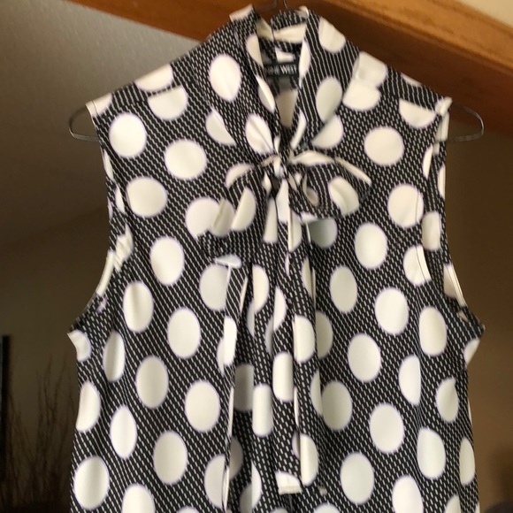 Nine West sleeveless dressy top with bow tie - Picture 3 of 4